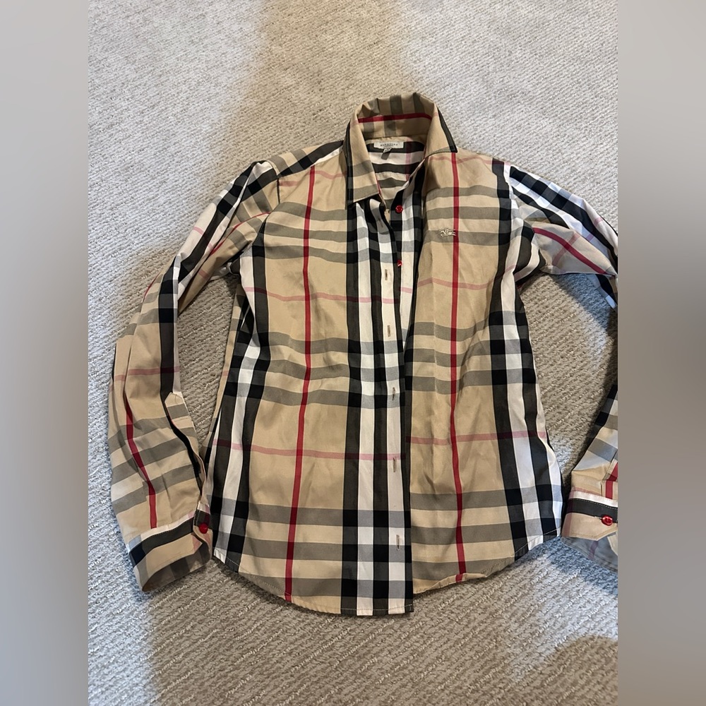 SOLD!!!!! Vintage Classic Authentic Burberry Shirt